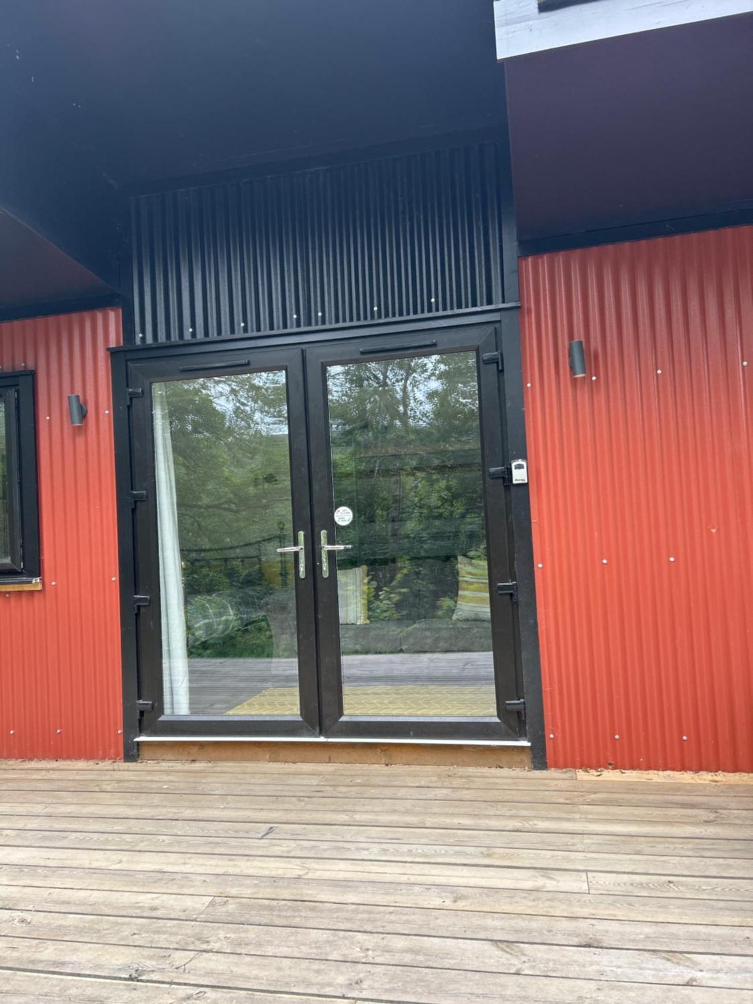 1Lochness Glam Lodges Inverness Luaran gambar